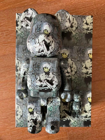 BE@RBRICK RIOT COP Banksy 100％ 400% Bearbrick medicom toy