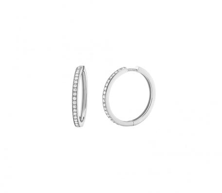 Medium hoop earrings in white gold