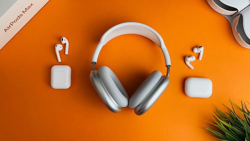 Iphone pro max with airpods new arrivals